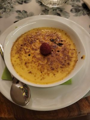 Crema catalana (creme brulee) at L'OV Osteria Vegetariana in Florence