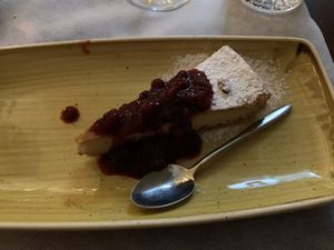Cheesecake ai frutti di bosco  at L'OV Osteria Vegetariana in Florence