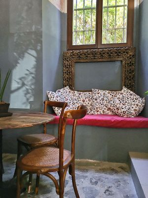 A detail at L'OV Osteria Vegetariana in Florence