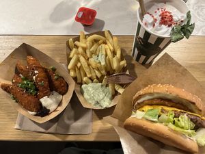 Like chik’n tenders w/ buffalo sauce, fries, Smash burger, strawberry ”milkfake"  at Veg Machine in Tallinn