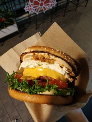 Cheeezeburger with beyond meat at Veg Machine in Tallinn