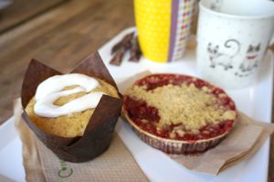 Prune Crumble + Lemon Muffin at Tree House in Nantes