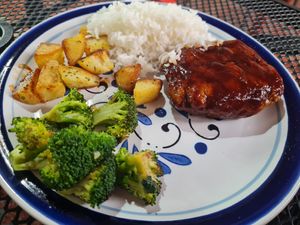 Steak, broccoli, rice, potatoes at Loving Hut - San Cristobal in San Cristobal De Las Casas