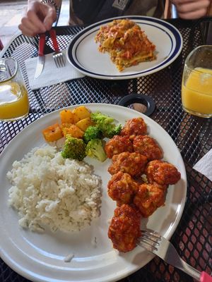 Wings and lasagna at Loving Hut - San Cristobal in San Cristobal De Las Casas