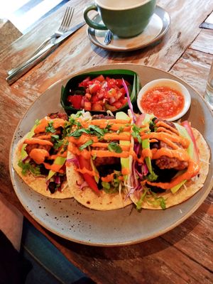 Tempeh taco's at Clear Cafe in Ubud