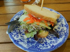 Sandwich con aguacate y germinados at La Pajarita in Tenerife