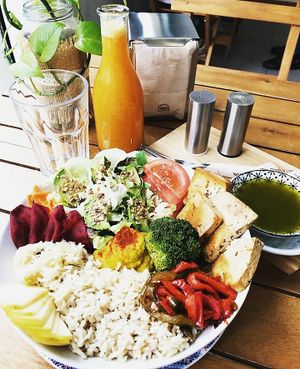 Buddhabowl ecovegano y saludable at La Pajarita in Tenerife