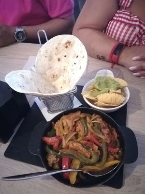 Vegan fajita // fajita vegana at Cervecería Passion in Gran Canaria
