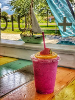 Flamingo 🦩 Smoothie…yum! at Mason Bar in New Smyrna Beach
