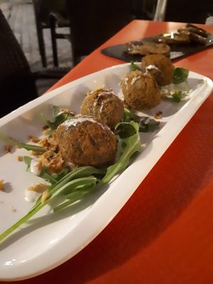 Garlic and spinach croquettes at San Francisco Uno in Cadiz