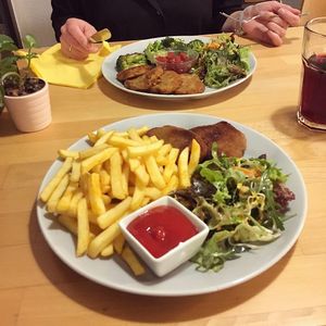 vegan cordon bleu at innerluck in Hamburg