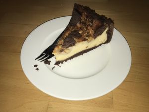 Russischer Zupfkuchen (cheesecake with chocolate crust) at innerluck in Hamburg