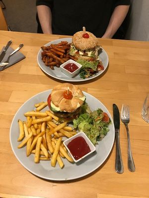 Seitan- and Fischburger at innerluck in Hamburg