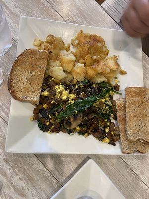 Meat lovers platter at Simply Green Cafe in Ramsey