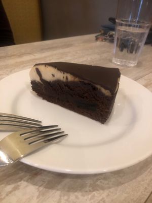 Chocshr  at Simply Green Cafe in Ramsey