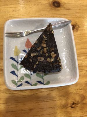 Chocolate brownie cake at Lǎo Qí Yán Sù 老祁言素 in Beijing