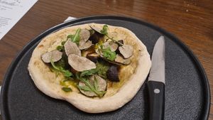 Truffle pizzetta at Officina Verde in Riva Del Garda