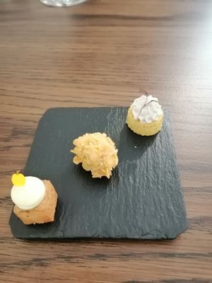 Benvenuto della casa (ceci, oliva e polentina) at Officina Verde in Riva Del Garda