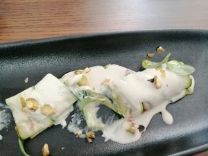 Roll di zucchine con crema di anacardi e pistacchi at Officina Verde in Riva Del Garda