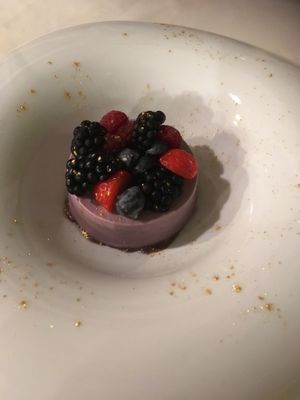Raw fruit cheesecake  at Officina Verde in Riva Del Garda