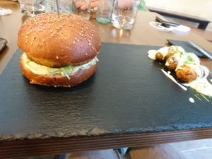 Chickpea Burger Classico at Officina Verde in Riva Del Garda
