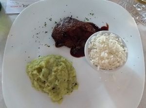 almoço de sábado at Camaraderia Gastrobar in Belo Horizonte