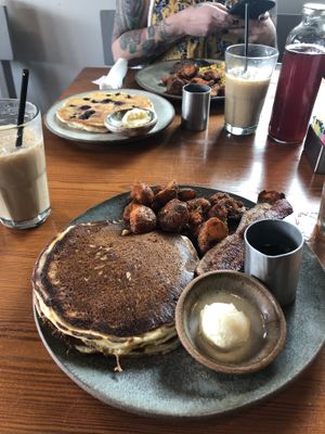 Minus the bacon (at the time I wasn’t fully vegan) this plate is vegan and the one across from me is too! at Bearcat Cafe - Uptown in New Orleans