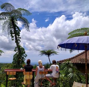 poolside breakfast bar at Sarinbuana Eco Lodge Restaurant in Tabanan
