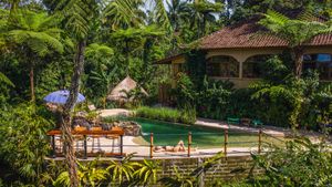 Enjoy our 100% fresh and natural pool by the restaurant.  at Sarinbuana Eco Lodge Restaurant in Tabanan