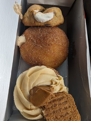 Sweets at Let Them Eat Vegan in Dunedin