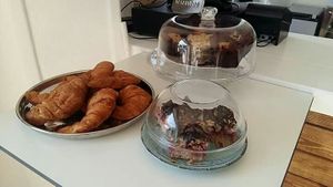 Freshly homemade vegan desserts at V-Thos in Javea