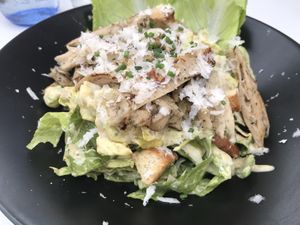 ‘Chicken’ Caesar Salad with vegan Parmesan  at V-Thos in Javea