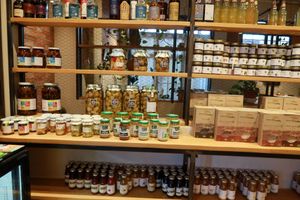 pantry goods at Essenza in Grosseto