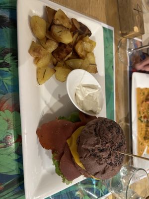 Uno dei diversi Hamburger   at Essenza in Grosseto