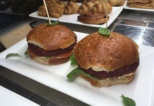 beetroot veggie burgers at Essenza in Grosseto