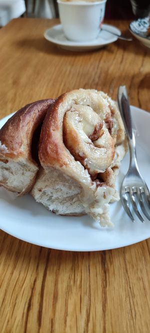 Cinnamon Roll at Essenza in Grosseto