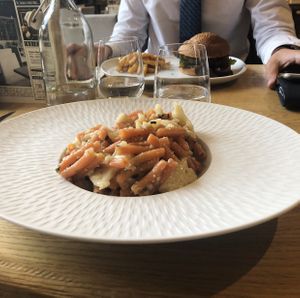 Sedanini di lenticchie con cavolfiore at Essenza in Grosseto