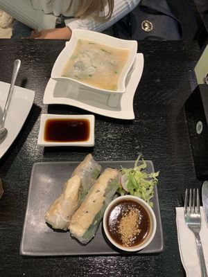 mein Favorit- vegane Sommerrollen & Misosuppe😍 at Wok and Roll in Bochum