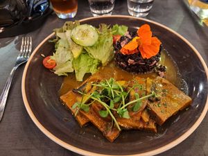 Homemade seitan at Lusitania in Alvor