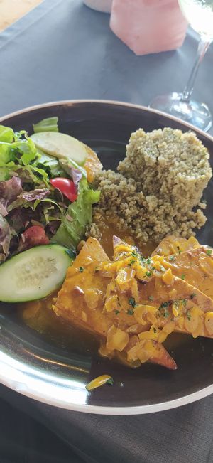 Tofu agli agrumi at Lusitania in Alvor