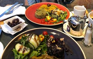 Tofu with orange sauce and quinoa 

Seitan with mushrooms and whole risoto at Lusitania in Alvor