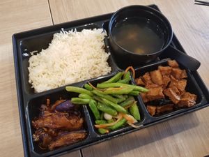 Bento box at Greendot - Vivocity in Central Singapore