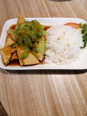 Bittergourd and toufu rice at Time's Vege 时'素 in West Singapore