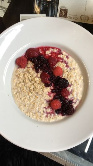 almond milk porridge with berries at Singl-end - Garnethill in Glasgow