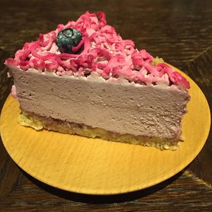 raw blueberry cheese cake  at Miss Green - Eslite in Taipei