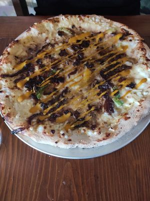 Philly cheesesteak pizza at Harmonium in Edinburgh