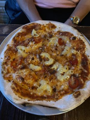 Spicy Mac and cheese pizza  at Harmonium in Edinburgh