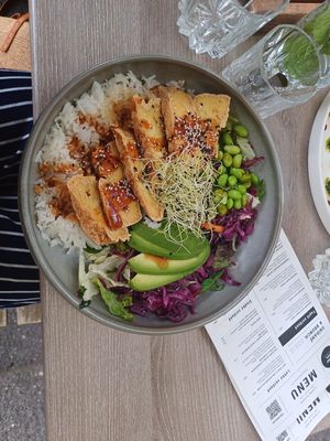 Buddha bowl with teriyaki sauce at Happy Bean in Prague