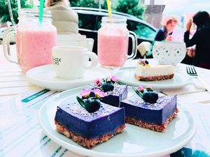 Raw dessers with rapsberries smoothies at Happy Bean in Prague