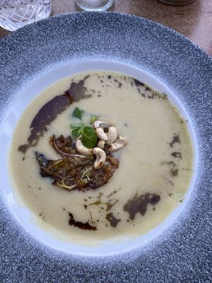 Hummus soup - vegan at Zum Strandläufer in Ahrenshoop